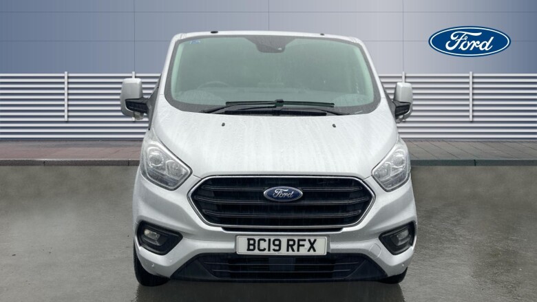 Ford Transit Custom 320 L2 Diesel Fwd 2.0 EcoBlue 130ps Low Roof D/Cab Limited Van Auto